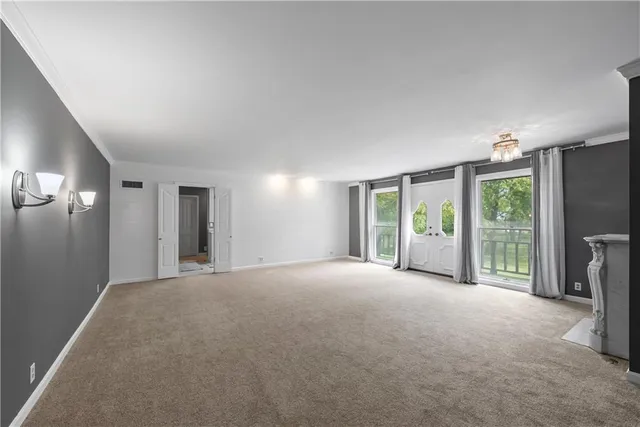 $1,149,999 | 1901 Moffet Road, St. Joseph, MO 64507