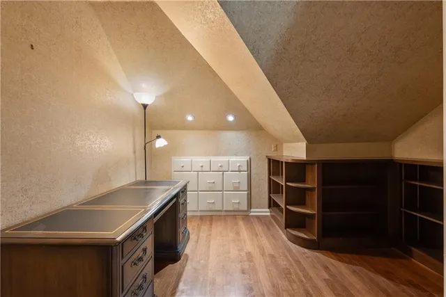 $790,000 | 1901 Moffet Road, St. Joseph, MO 64507