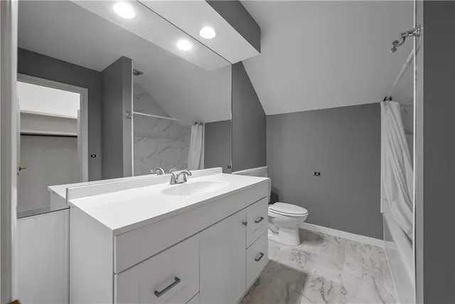 $790,000 | 1901 Moffet Road, St. Joseph, MO 64507