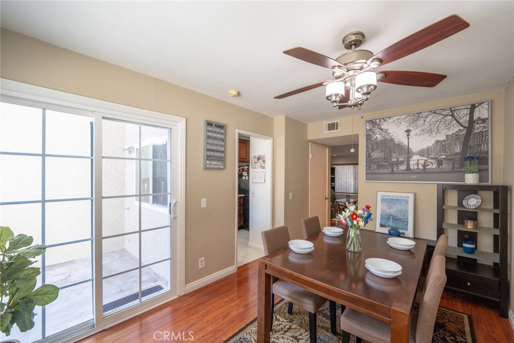 45 Oval Irvine, CA 92604 - Photo 3 of 40