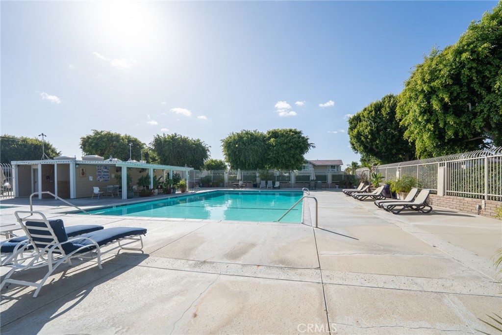 45 Oval Irvine, CA 92604 - Photo 35 of 40