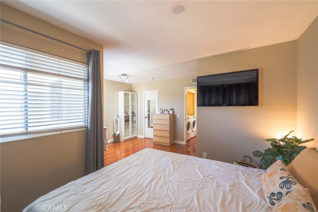 45 Oval Irvine, CA 92604 - Photo 4 of 40