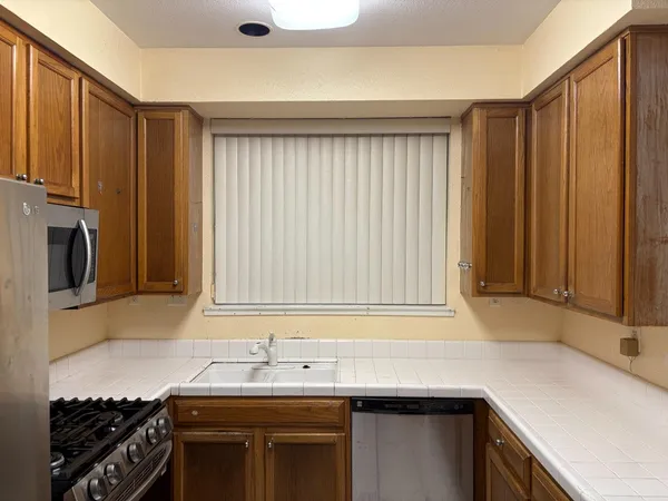 $650,000 | 1400 El Camino Real, Unit 122, South San Francisco, CA 94080