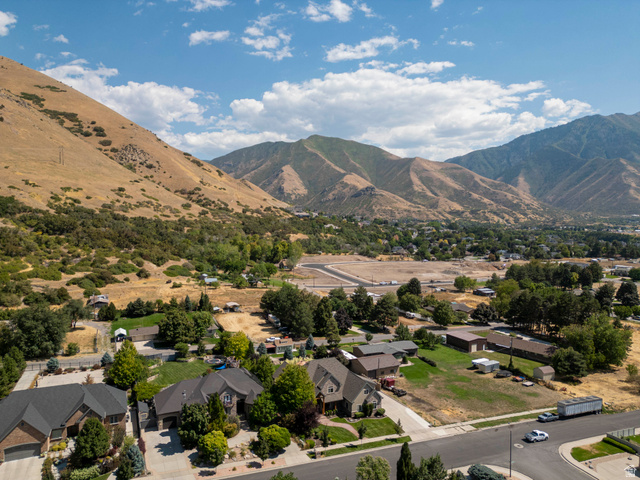 687 South 2080th Street East Springville, UT 84663 - Photo 80 of 149 Expansive mountain backdrop with established residential areas