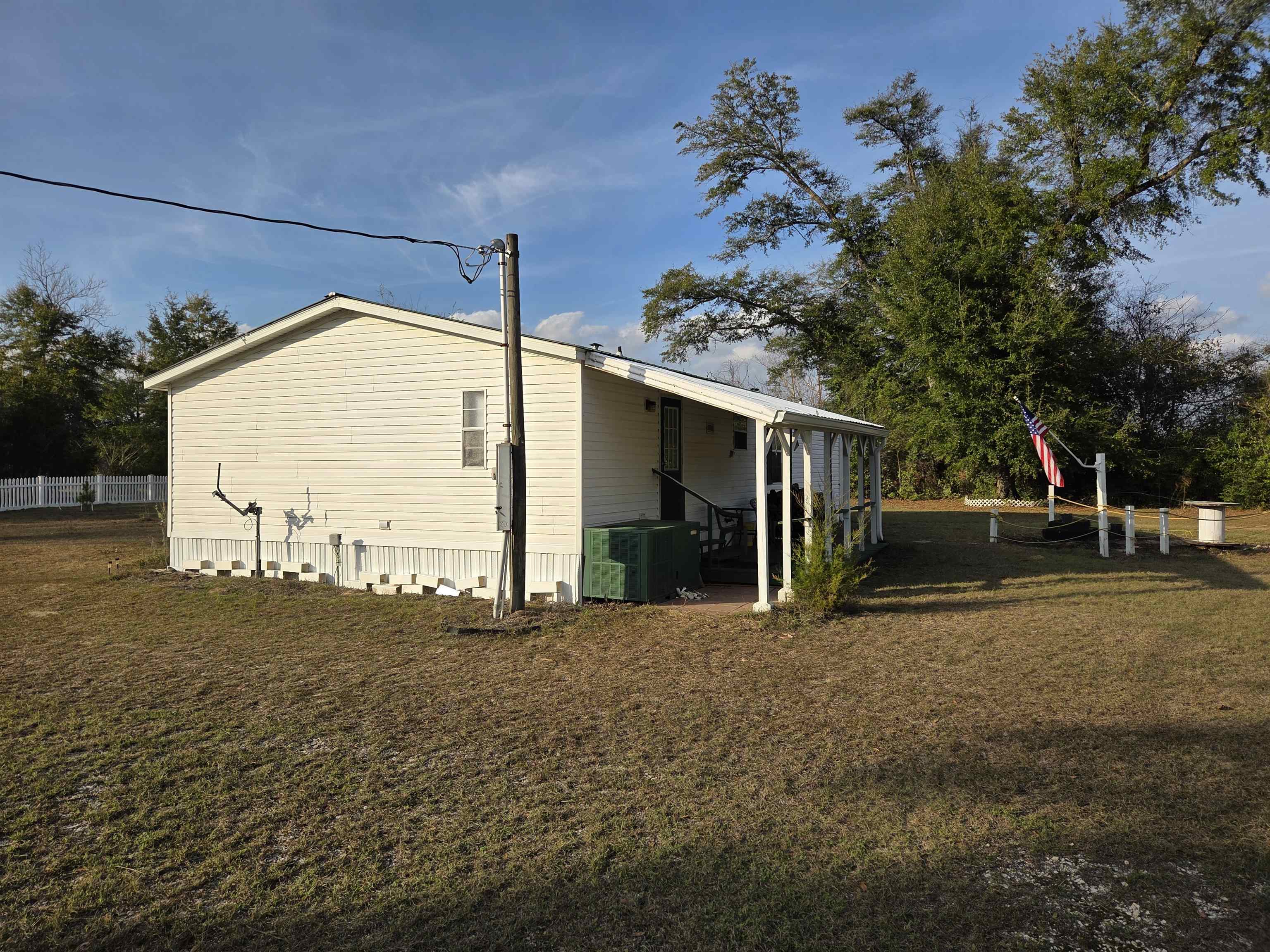 17305 Creek Road Clarksville, FL 32430 - Photo 8 of 17