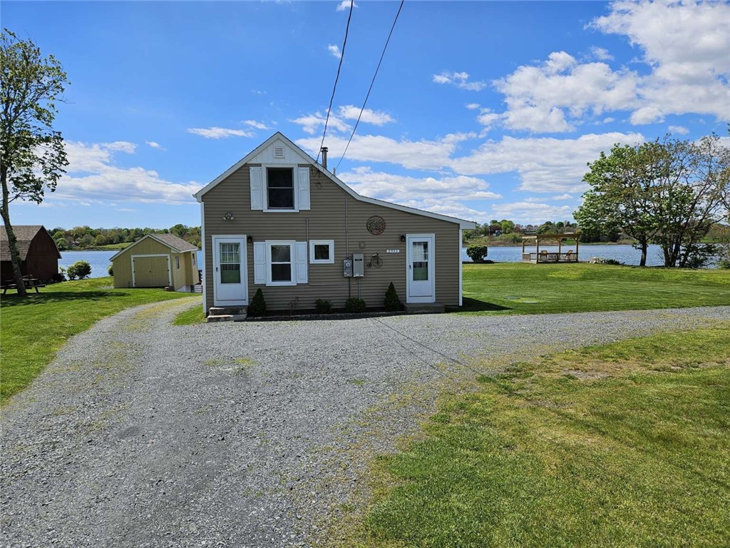 2353 Main Road Tiverton, RI 02878 - Photo 3 of 19
