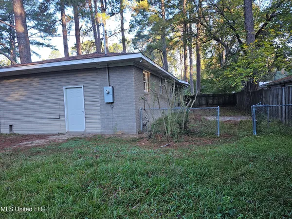 $1,225 | 3516 32nd Avenue, Meridian, MS 39305