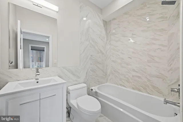 $1,799,000 | 2106 Spring Street, Philadelphia, PA 19103