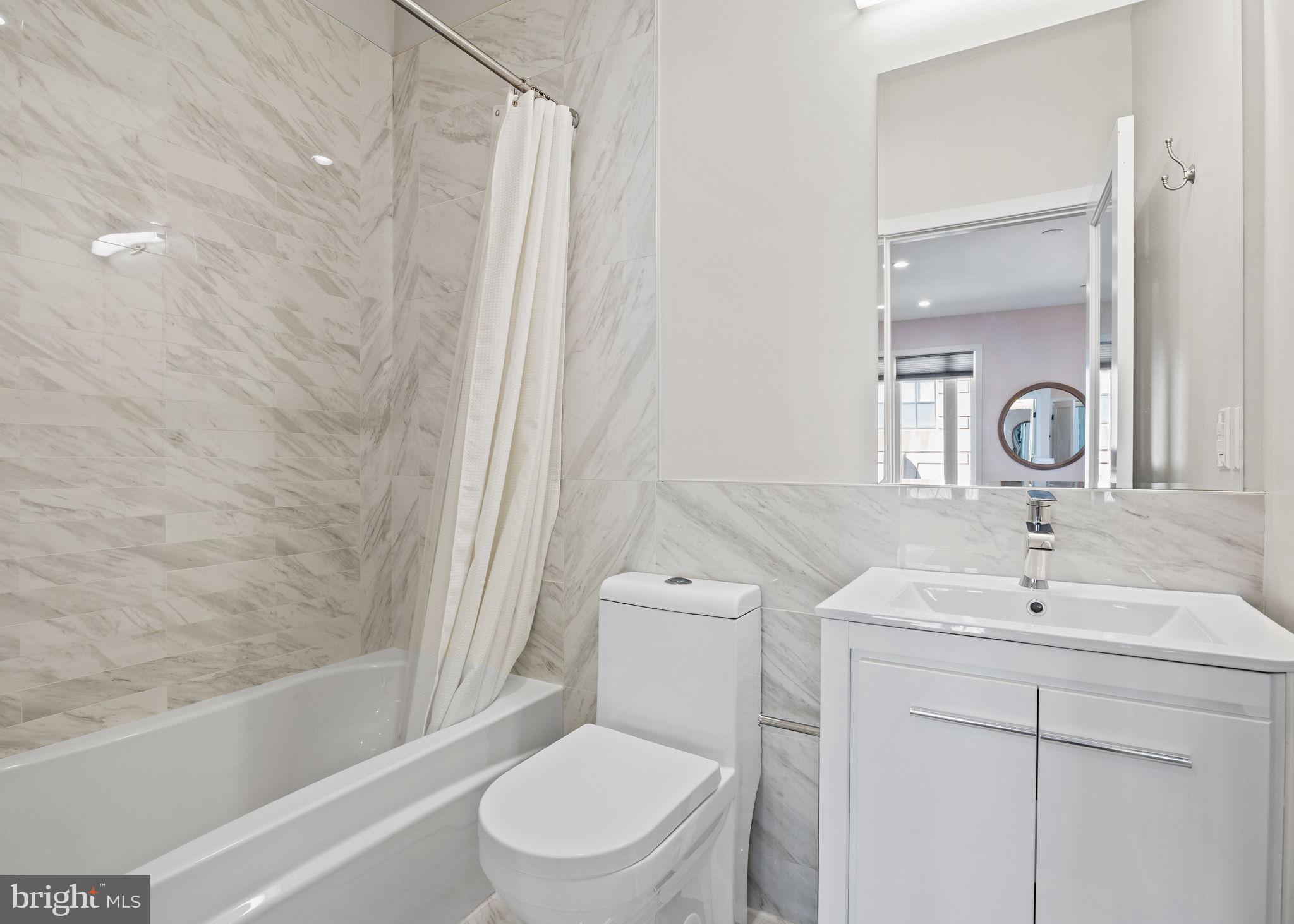 2106 Spring Street Philadelphia, PA 19103 - Photo 42 of 68