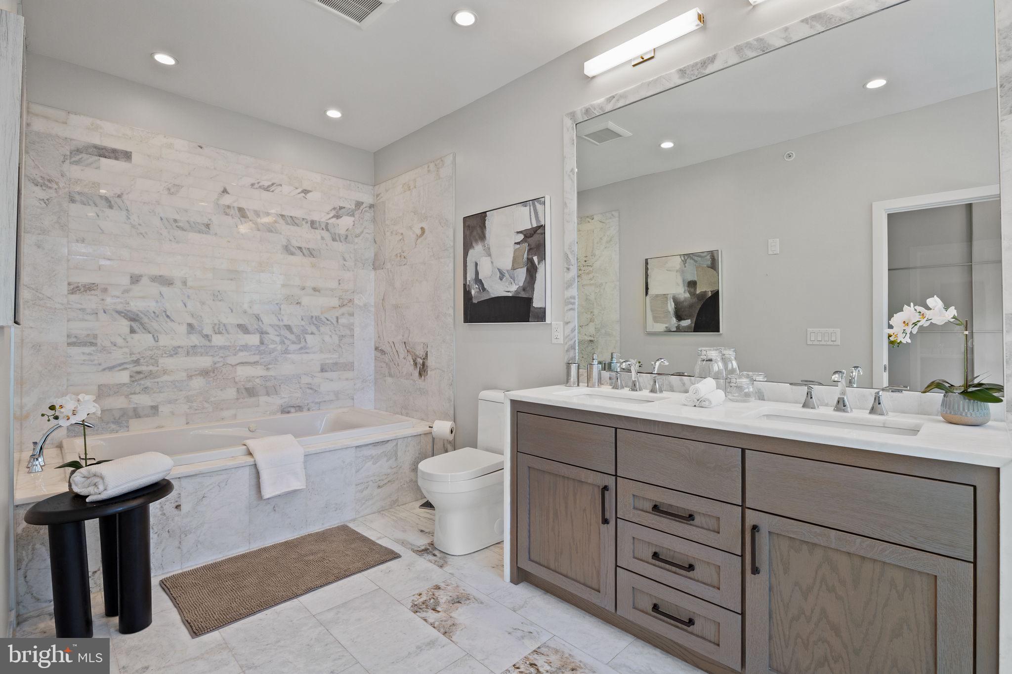 2106 Spring Street Philadelphia, PA 19103 - Photo 50 of 68