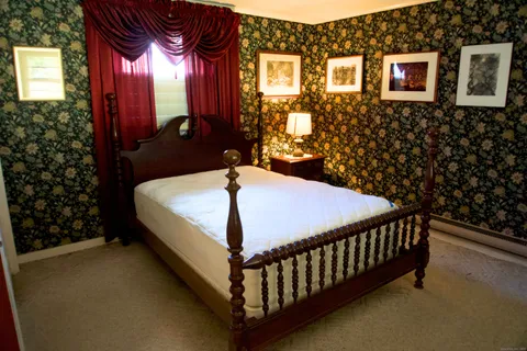 $300,000 | 86 Christian Hill Road, Haddam, CT 06441