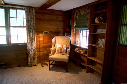 $300,000 | 86 Christian Hill Road, Haddam, CT 06441