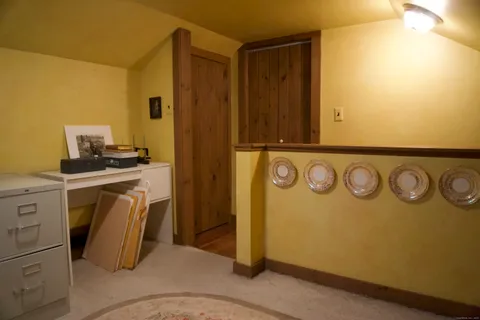 $300,000 | 86 Christian Hill Road, Haddam, CT 06441