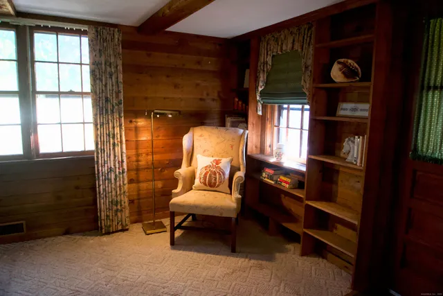 $300,000 | 86 Christian Hill Road, Haddam, CT 06441