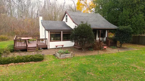 $300,000 | 86 Christian Hill Road, Haddam, CT 06441