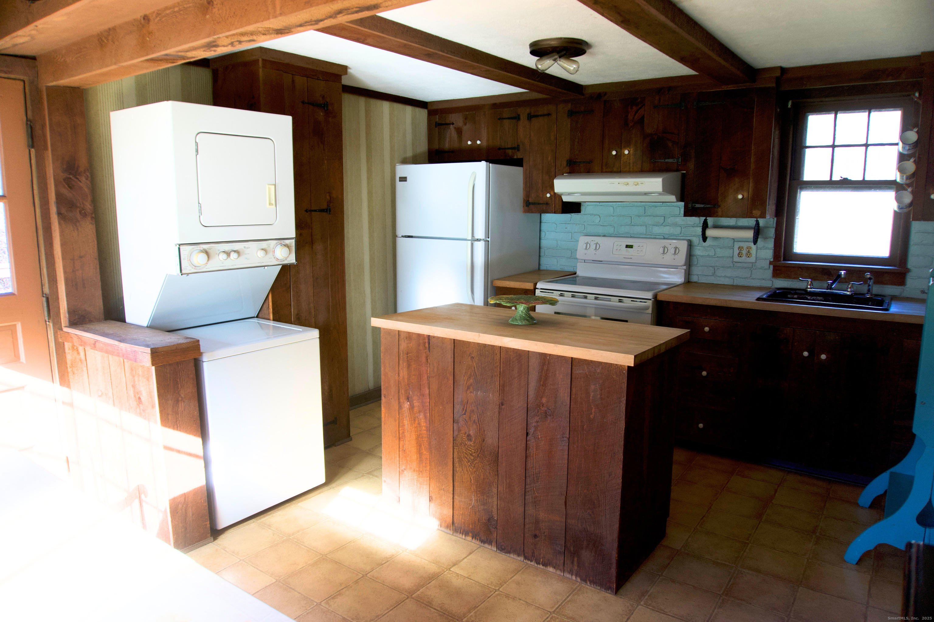 86 Christian Hill Road Haddam, CT 06441 - Photo 9 of 19