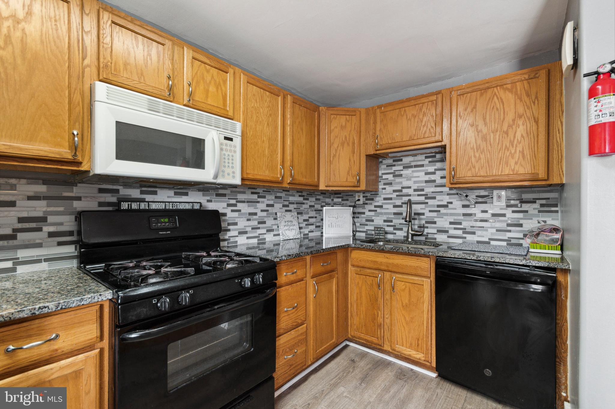 5239 North Springfield Road Clifton Heights, PA 19018 - Photo 10 of 27