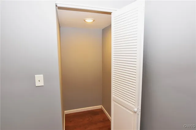 $2,100 | 112 Woodlawn Avenue West, Utica, NY 13502