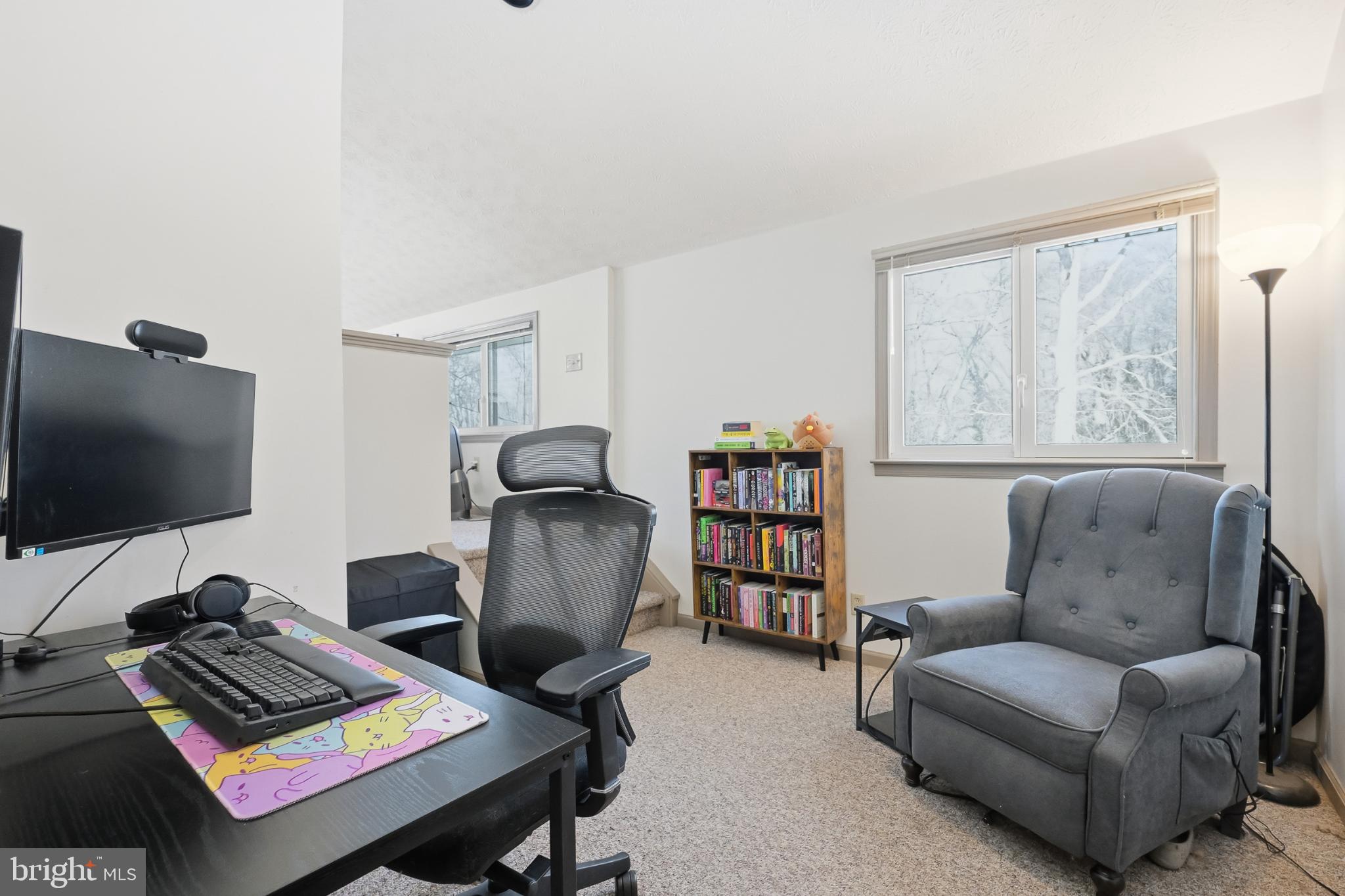 619 Shue Drive Newark, DE 19713 - Photo 13 of 30 a workspace with furniture and a window