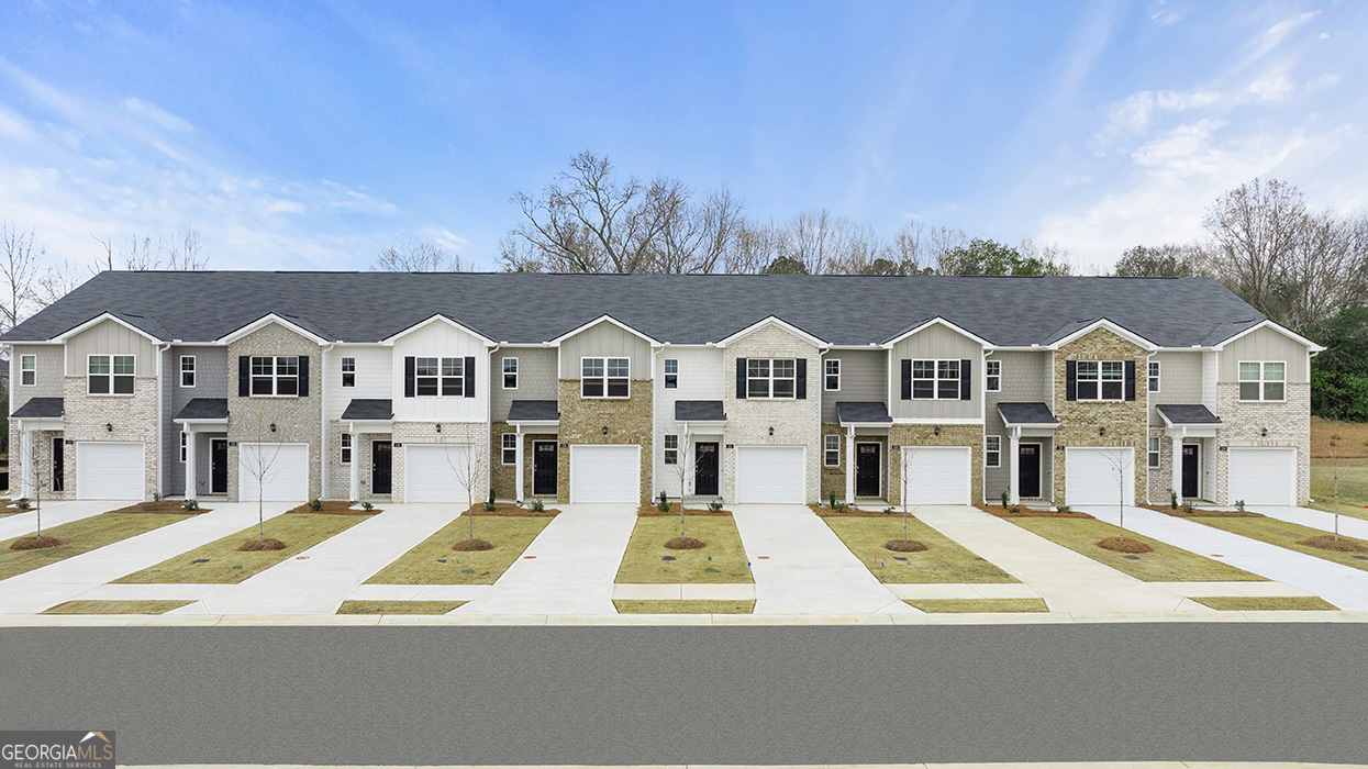 124 Kenmore Circle Perry, GA 31069 - Photo 2 of 32