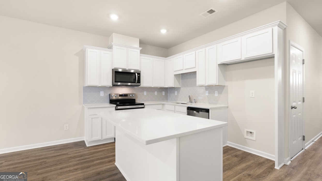 124 Kenmore Circle Perry, GA 31069 - Photo 8 of 32