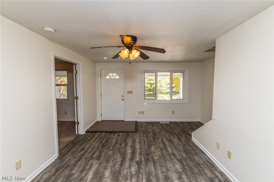 9310 Murray Road Cleveland, OH 44125 - Photo 5 of 28