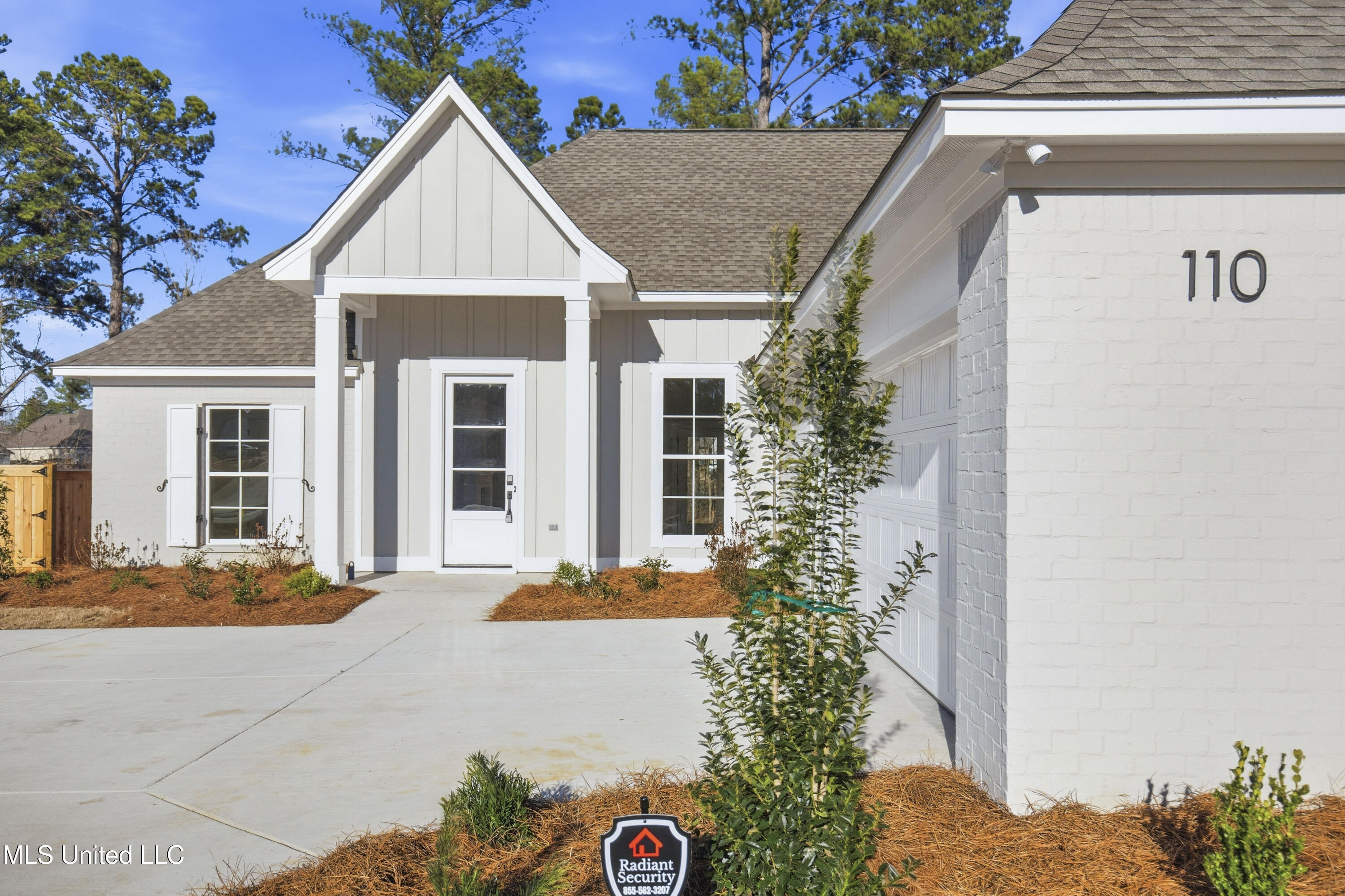 110 Hutto Lane Madison, MS 39110 - Photo 2 of 24 1232 Pinehurst-4