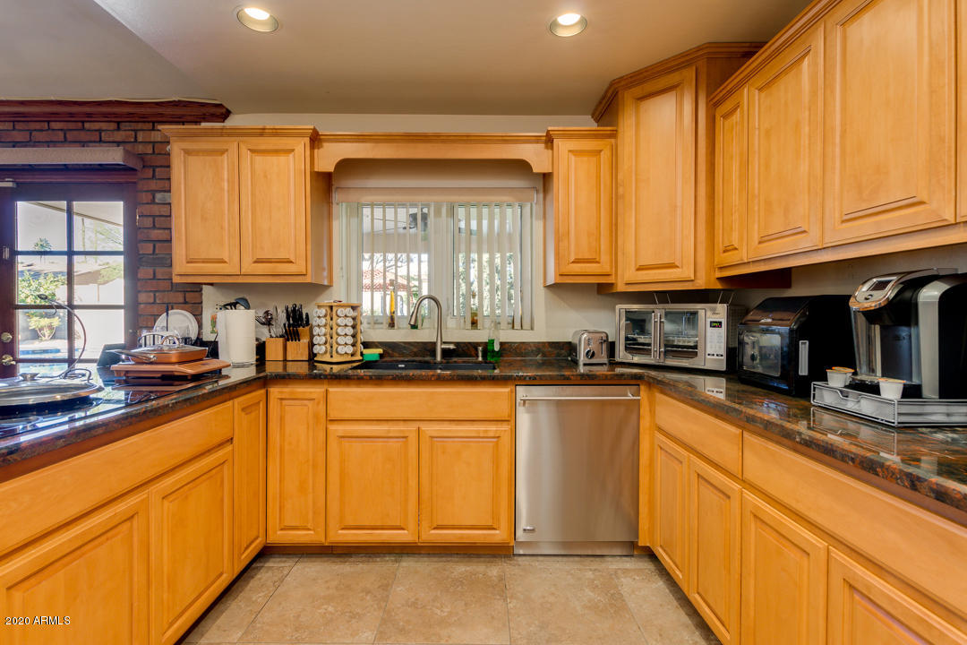 4530 East Redfield Road Phoenix, AZ 85032 - Photo 11 of 37 13-Redfield