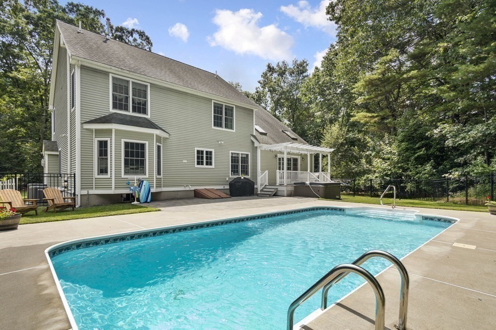 122 Spectacle Pond Road Littleton, MA 01460 - Photo 18 of 42