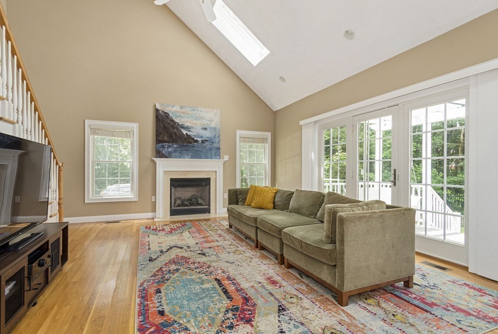 122 Spectacle Pond Road Littleton, MA 01460 - Photo 3 of 42