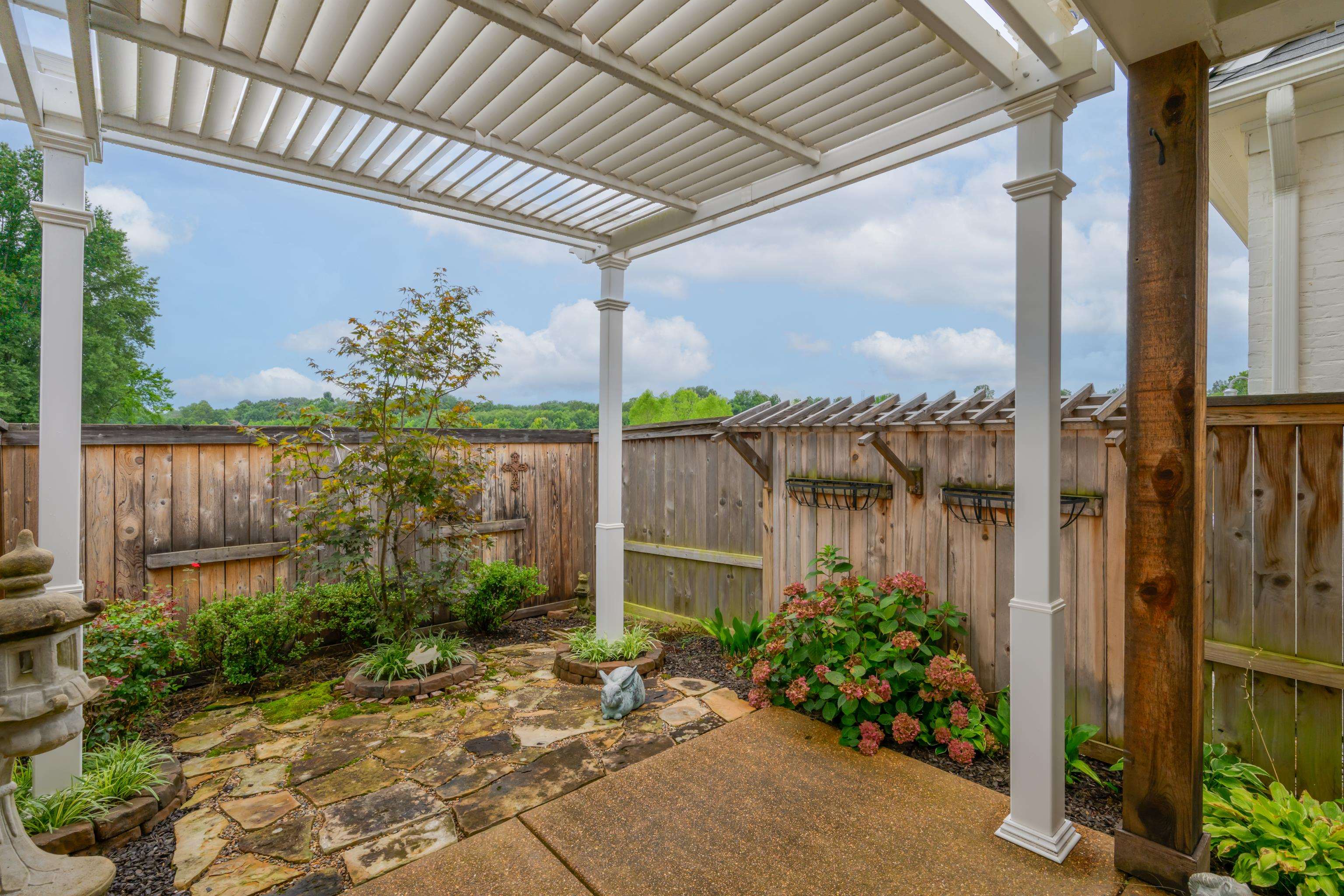 502 South Shea Road Collierville, TN 38017 - Photo 36 of 40 View of patio featuring a pergola
