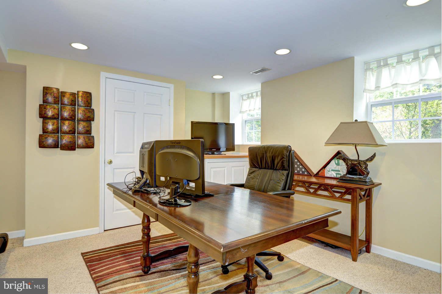 6209 Patuxent Quarter Road Elkridge, MD 21076 - Photo 19 of 28 Lower Level