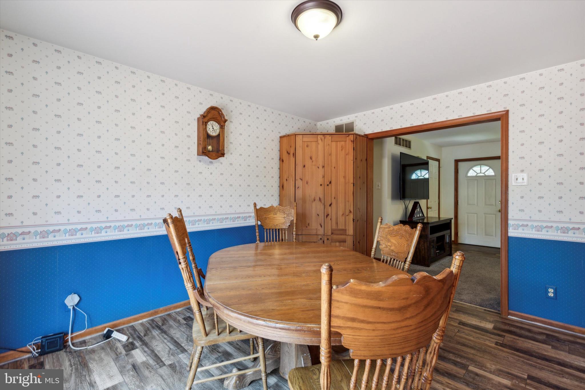 232 Old State Road Boyertown, PA 19512 - Photo 8 of 46 Dining room
