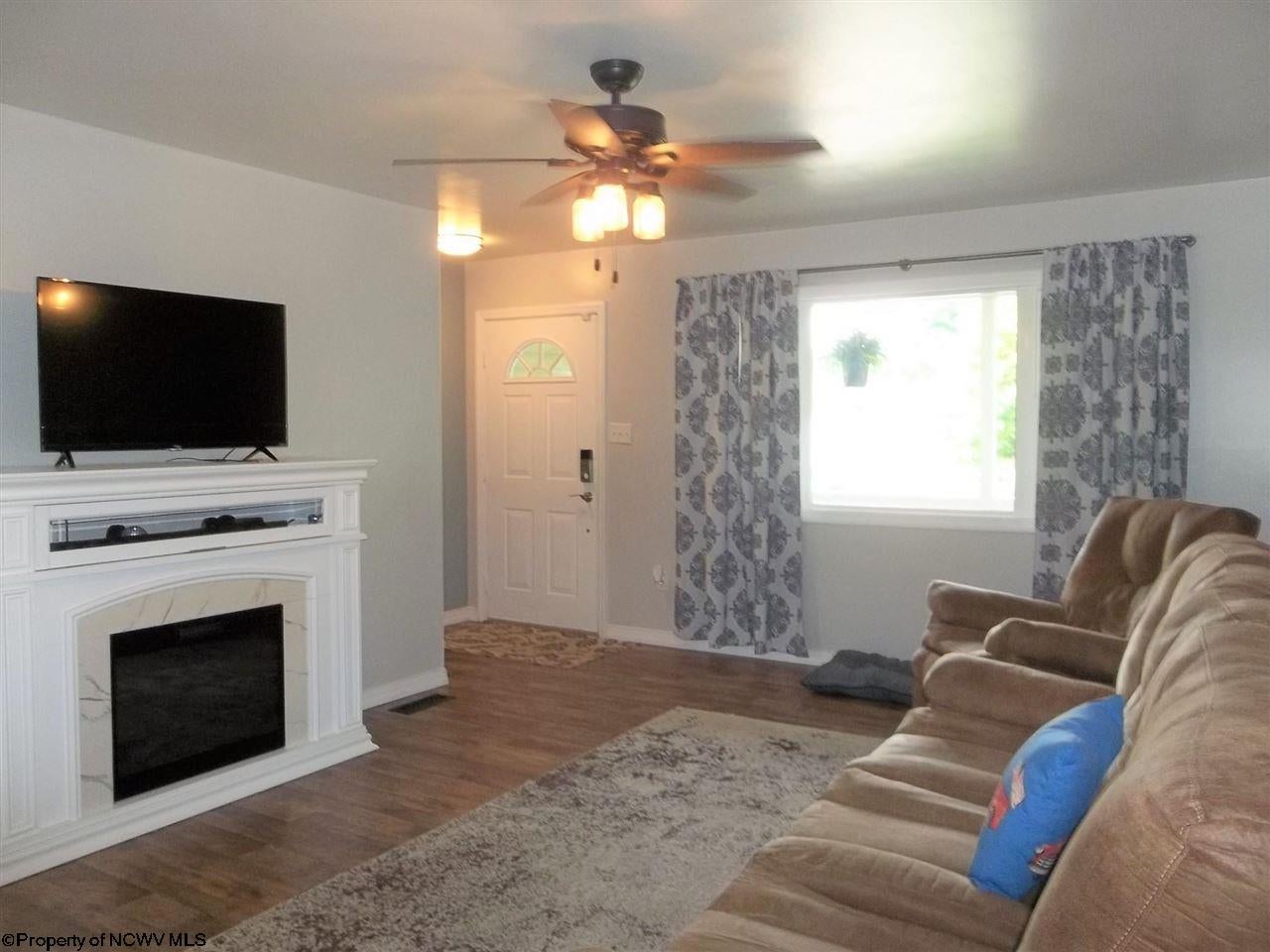 109 Edgewood Ests Road Beverly, WV 26253 - Photo 4 of 29 Gallery Image 4
