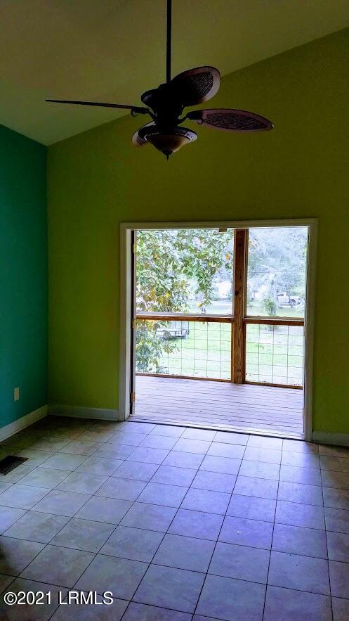 27 Triangle Road St. Helena Island, SC 29920 - Photo 4 of 12 Dining Area