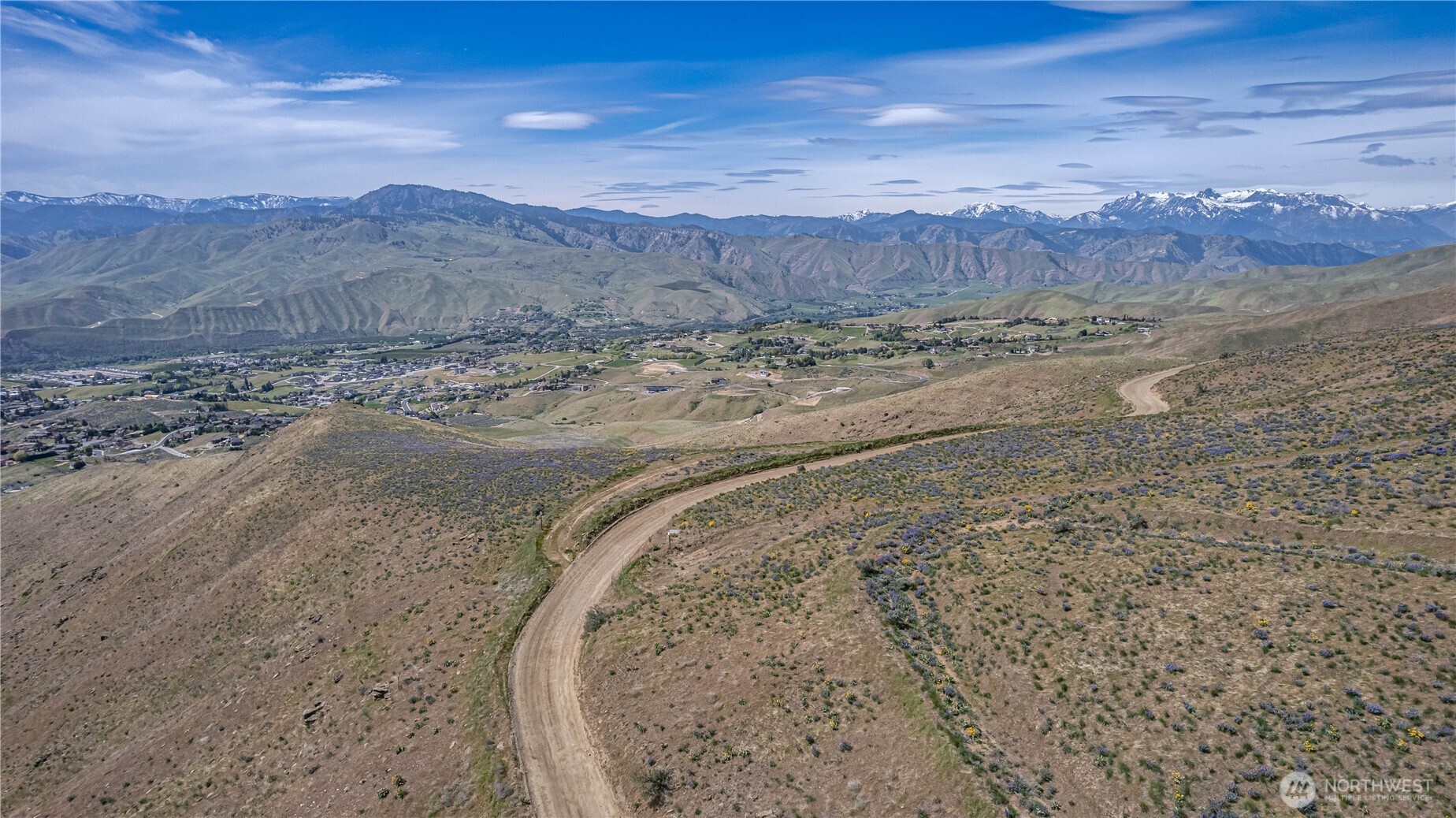 1 Burch Mountain Road Wenatchee, WA 98801 - Photo 15 of 34 a view of a backyard of a house