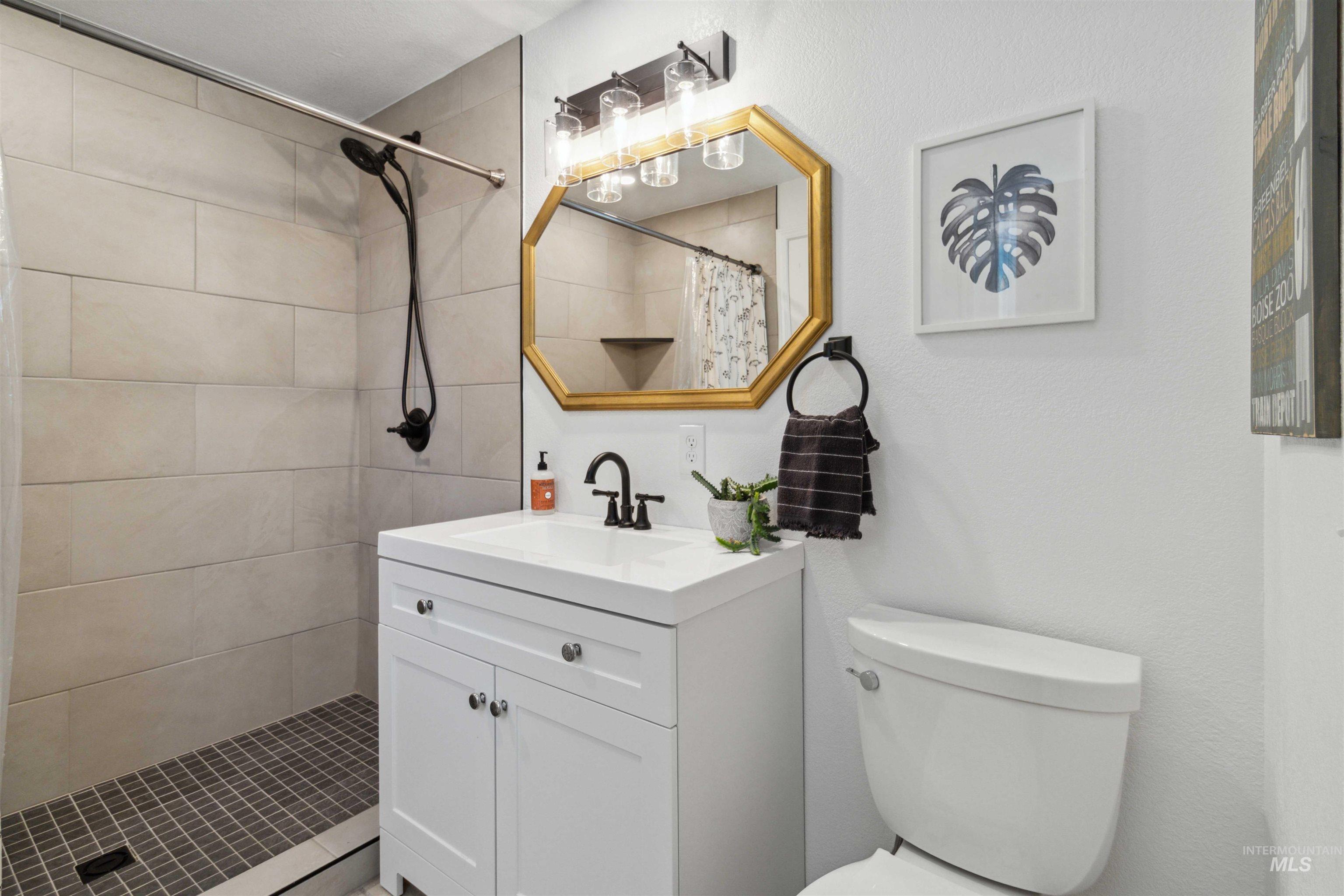 7985 South Cloverdale Road Boise, ID 83709 - Photo 16 of 49