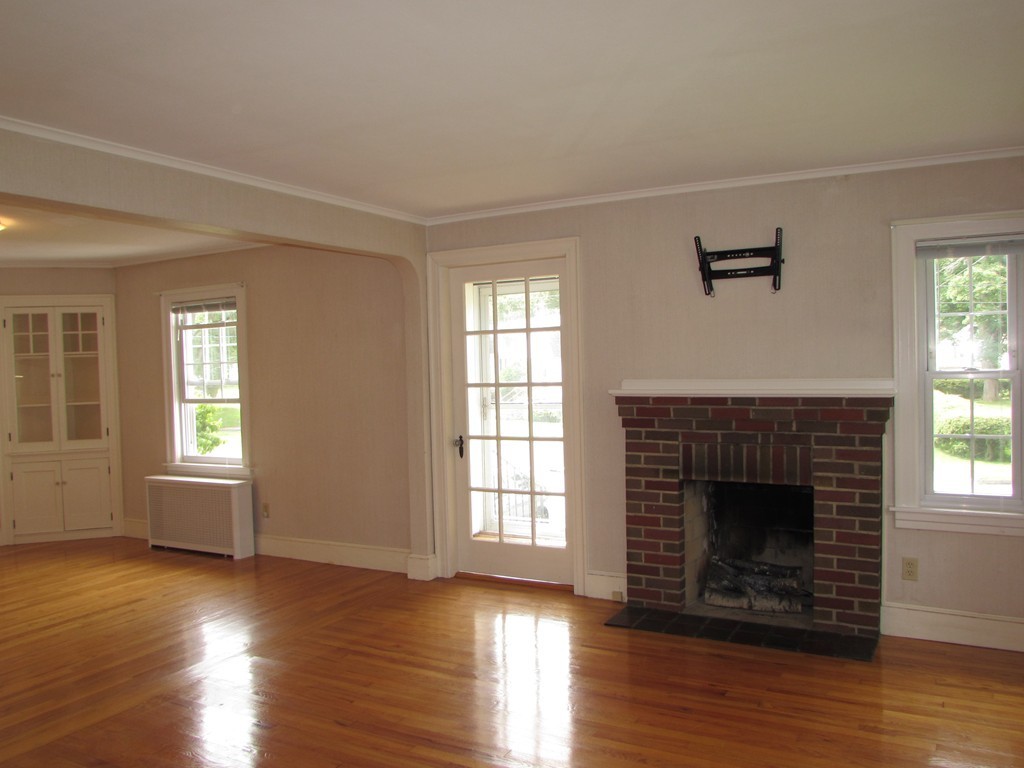51 Ideal Road Worcester, MA 01604 - Photo 11 of 29 Gallery Image 11