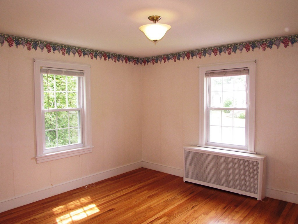 51 Ideal Road Worcester, MA 01604 - Photo 13 of 29 Gallery Image 13