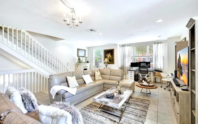 $449,900 | 883 Millbrae Court, Unit 1, West Palm Beach, FL 33401