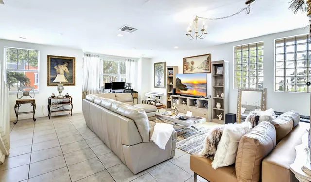 $449,900 | 883 Millbrae Court, Unit 1, West Palm Beach, FL 33401