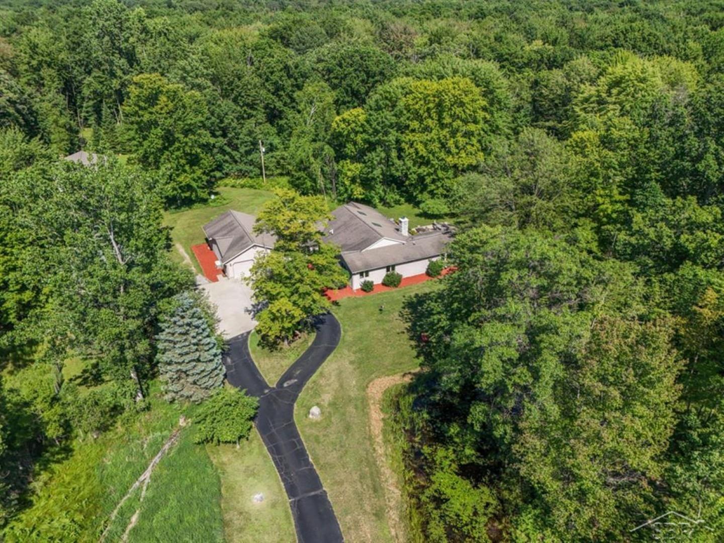 457 East Mier Road Midland, MI 48642 - Photo 4 of 53