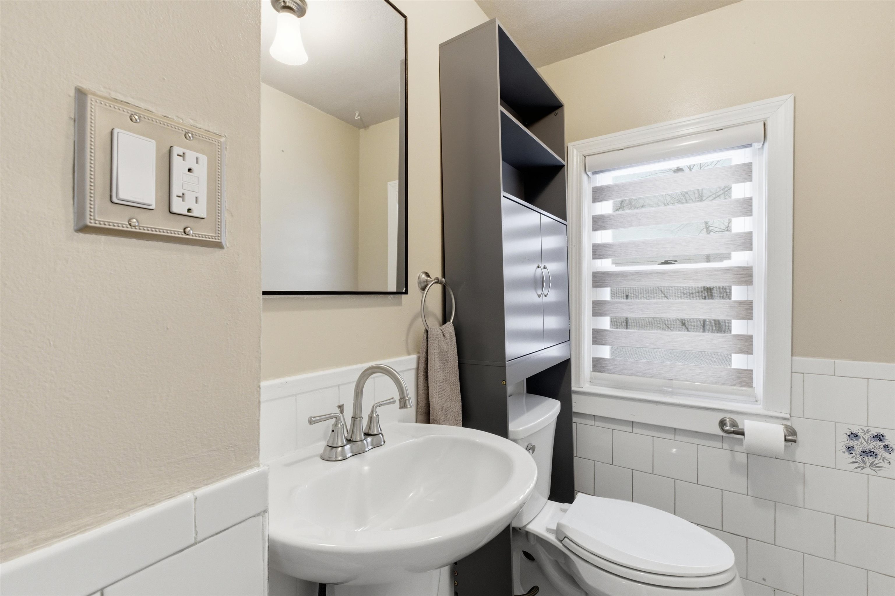 25 Wyman Street Derry, NH 03038 - Photo 12 of 24