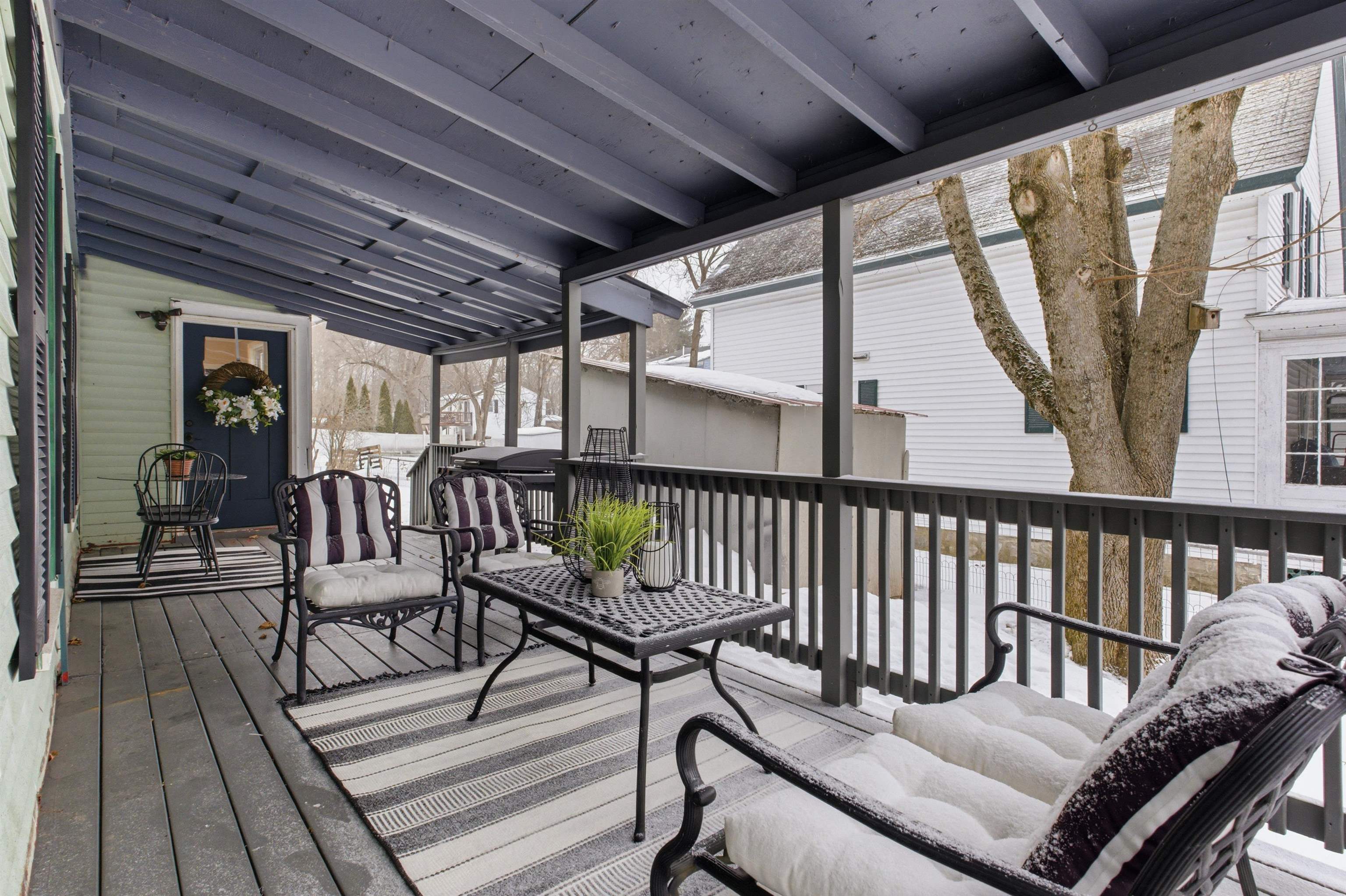 25 Wyman Street Derry, NH 03038 - Photo 3 of 24