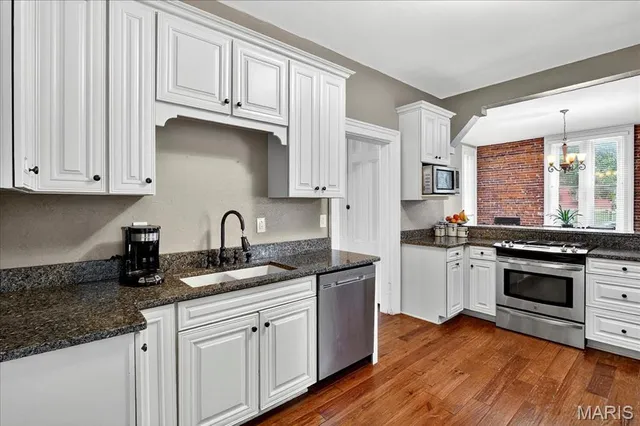 $239,900 | 402 Abend Street, Belleville, IL 62220