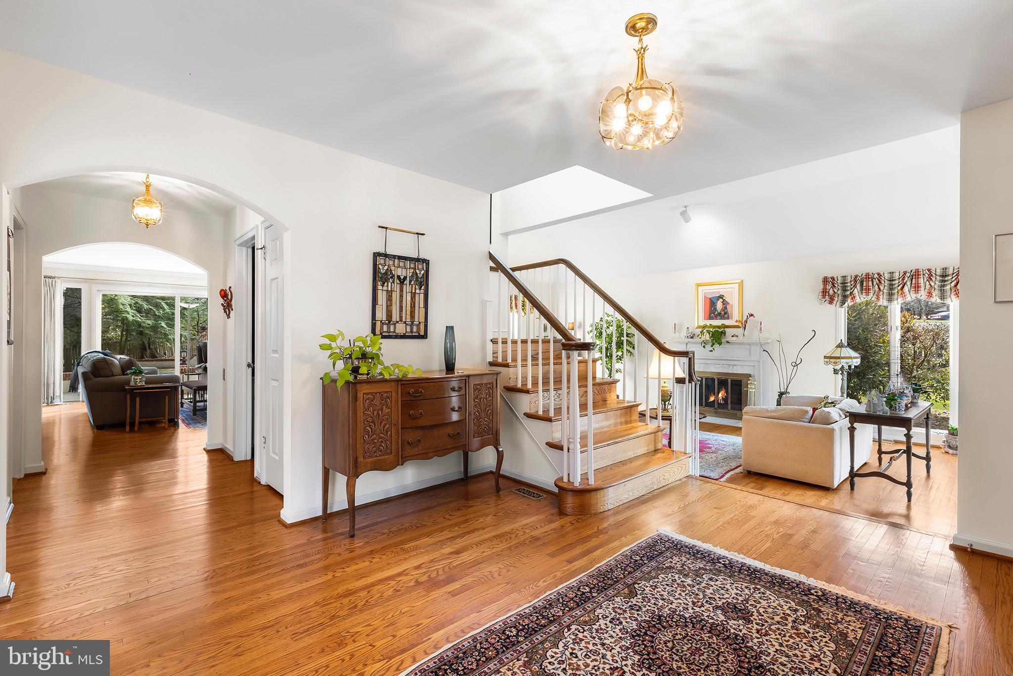 131 Woods Lane Wayne, PA 19087 - Photo 2 of 34 Front Foyer