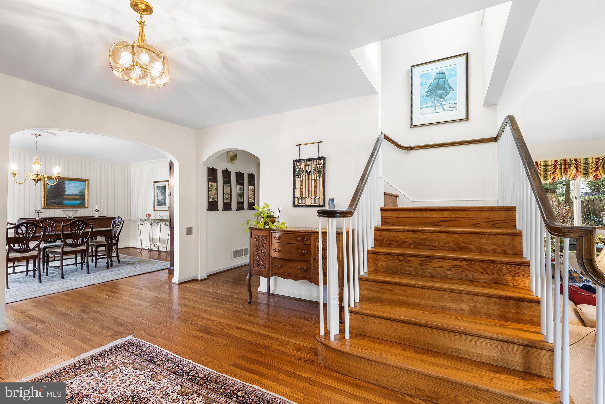 131 Woods Lane Wayne, PA 19087 - Photo 3 of 34