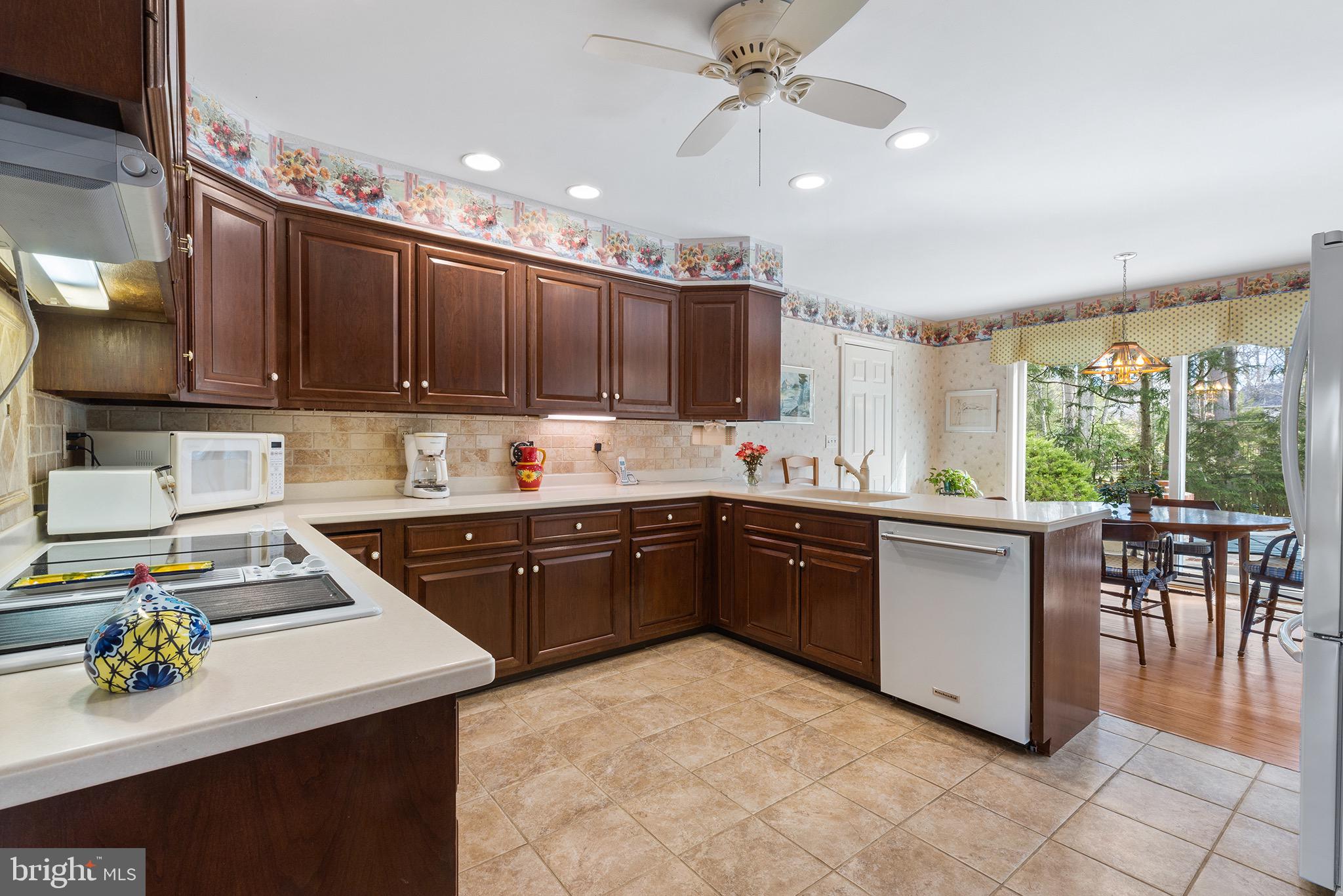 131 Woods Lane Wayne, PA 19087 - Photo 8 of 34