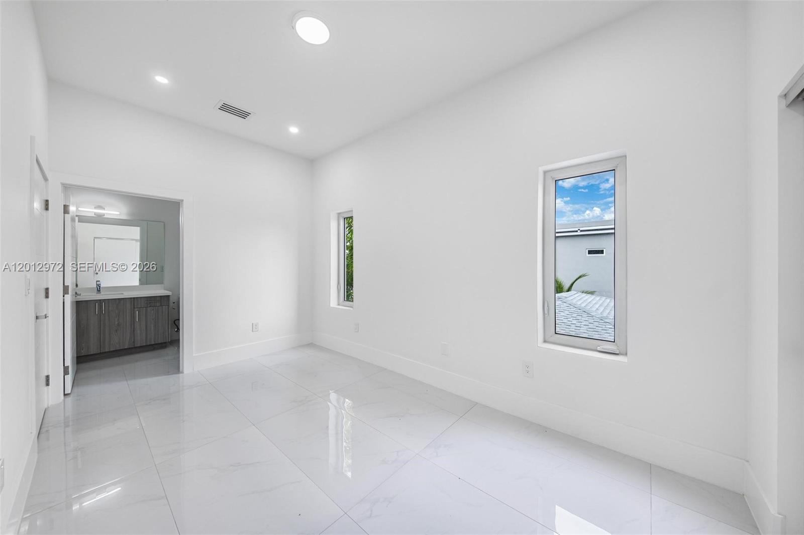 3142 Carter Street, Unit 3142 Miami, FL 33133 - Photo 27 of 41 Secondary bedroom