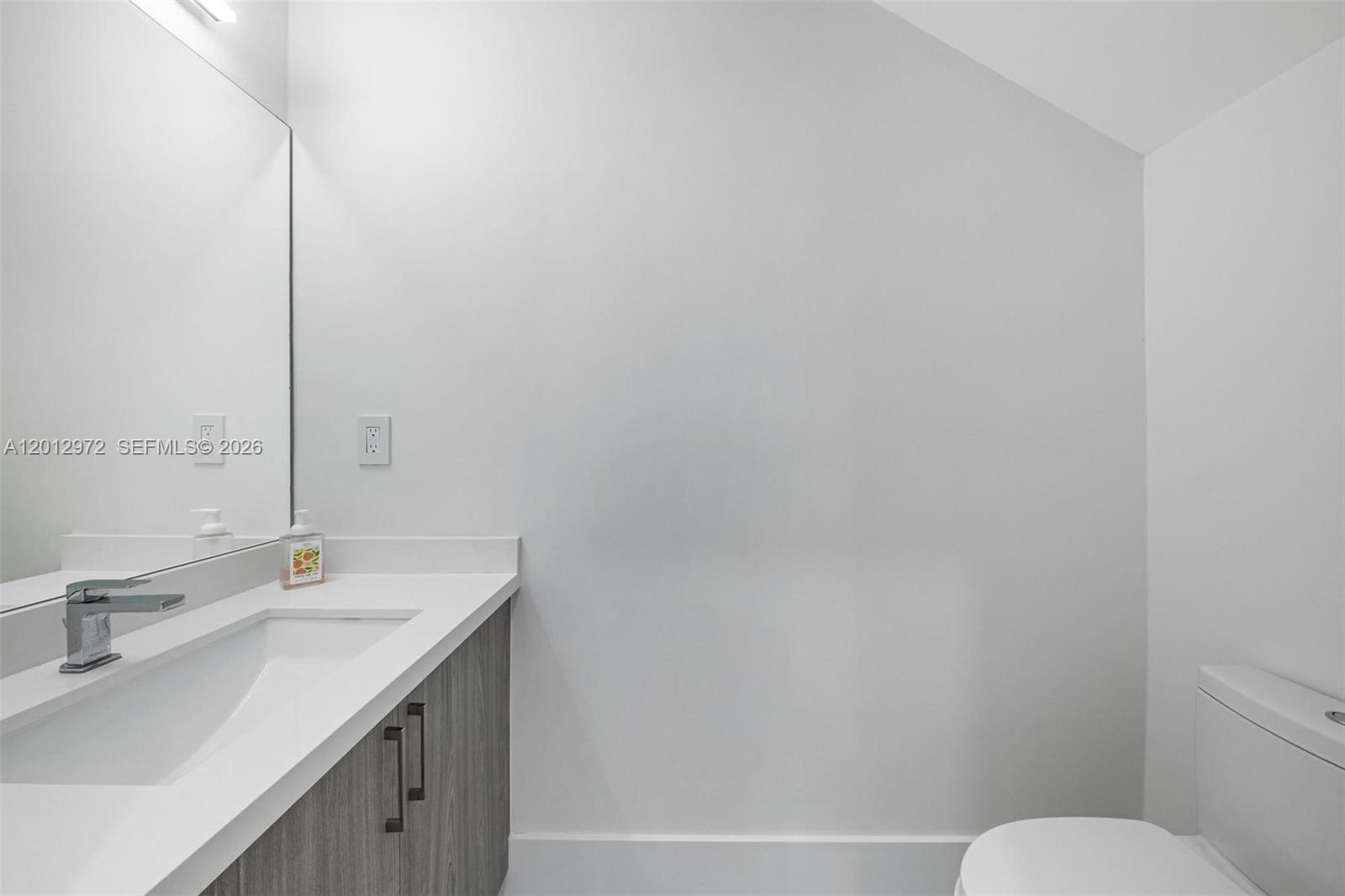 3142 Carter Street, Unit 3142 Miami, FL 33133 - Photo 37 of 41